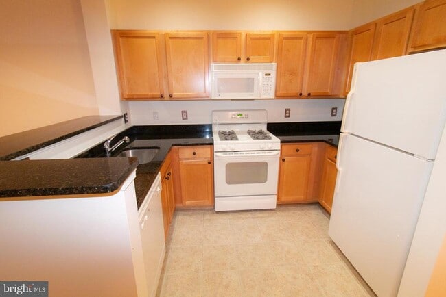 Building Photo - 12000 Market St