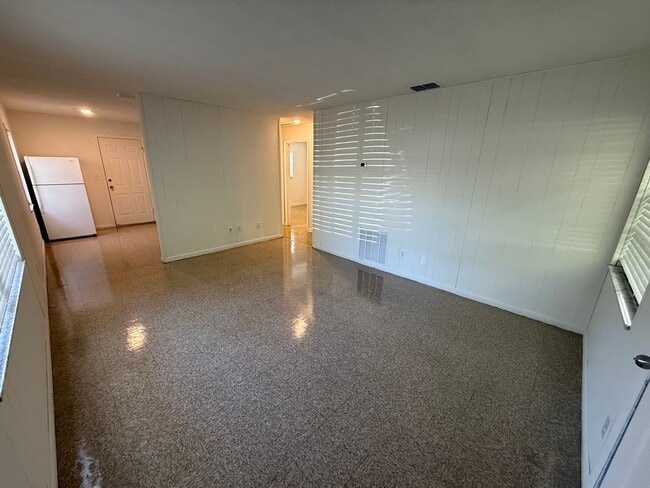 Foto del edificio - 609 N Stella Ave