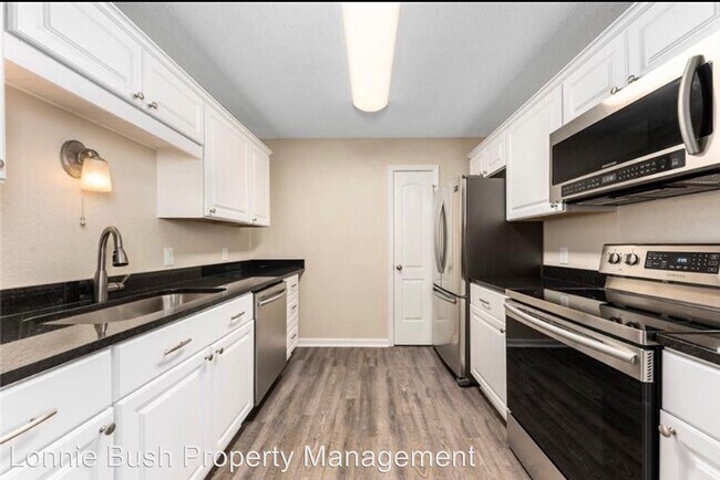 Foto del edificio - 9530 6th Bay St