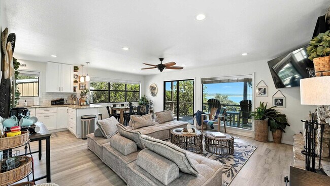 Foto del edificio - 1240 Canyon Springs Dr