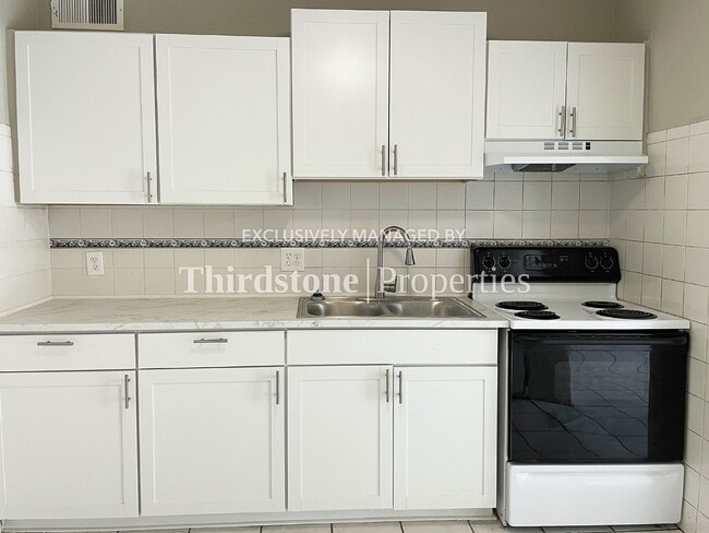 Foto del edificio - 10452 Pinehurst Dr