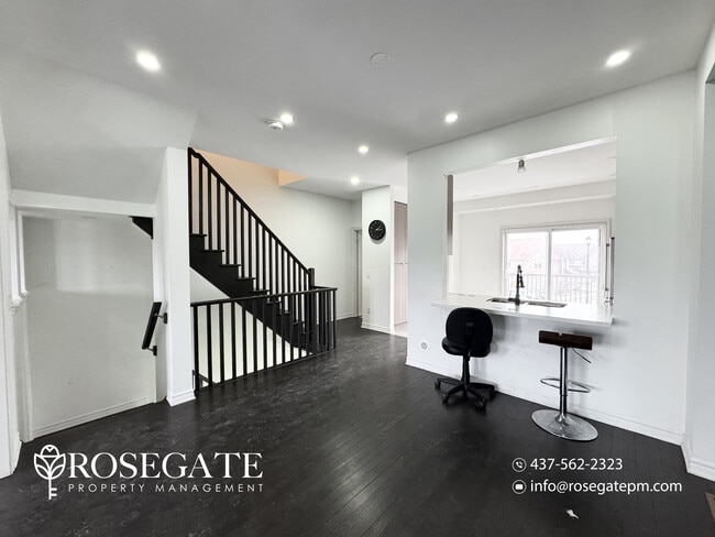 Building Photo - Spacious 3-Bedroom Freehold Townhouse with Garage & Private Backyard – Brampton