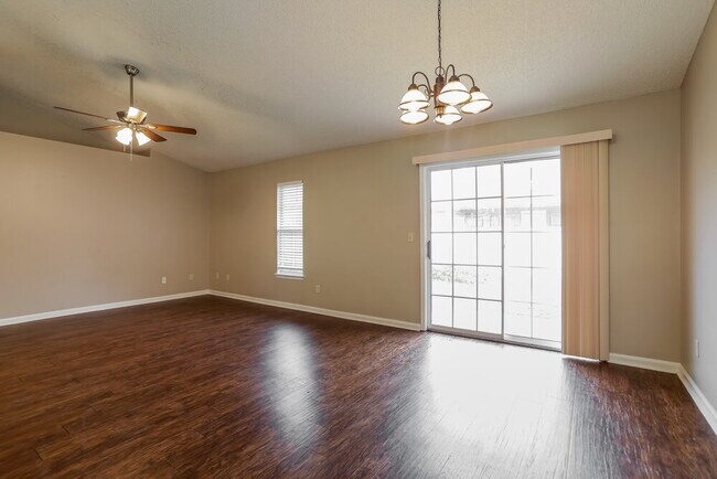 Foto del edificio - 2955 Waters View Cir