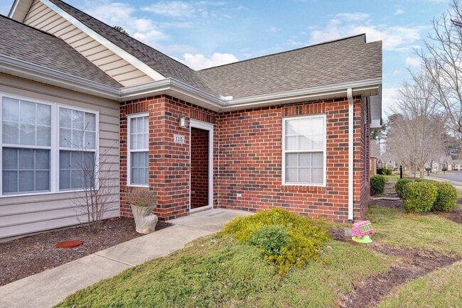 Building Photo - Easy Single Floor Living