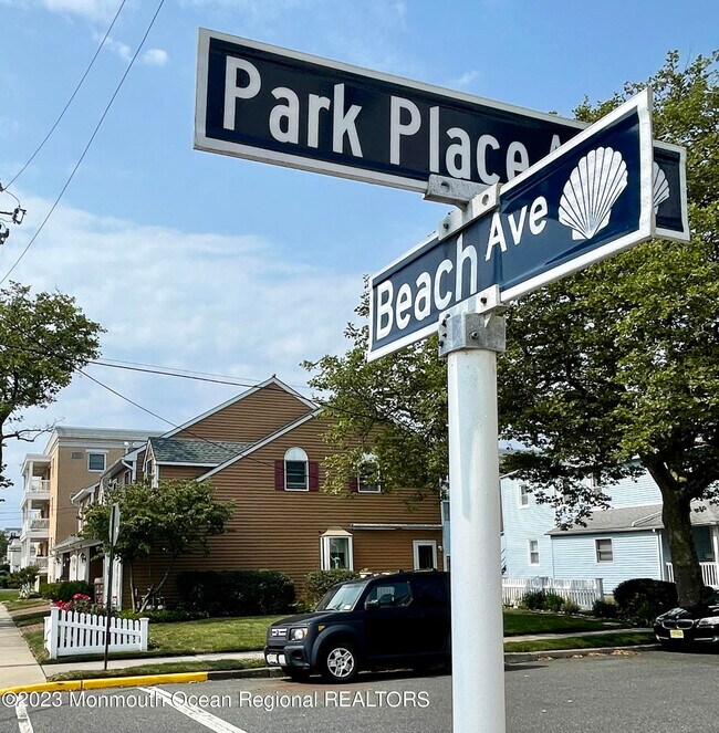 Building Photo - 913 Beach Ave