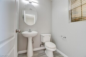 Building Photo - 536 Mayfair Walk Ave