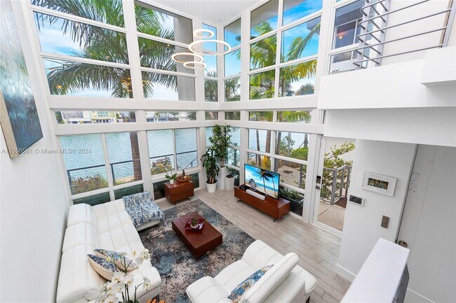 Building Photo - 41 N Shore Dr