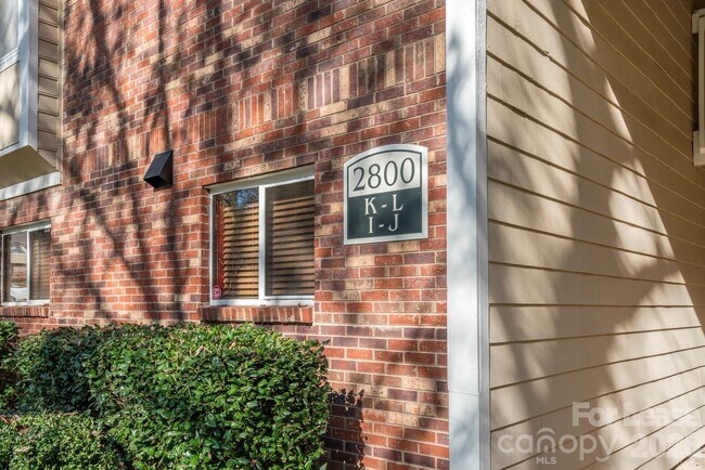Foto del edificio - 2800 Heathstead Place