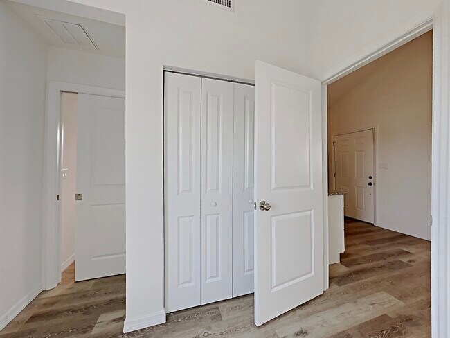 Building Photo - 1274 Jade Pl