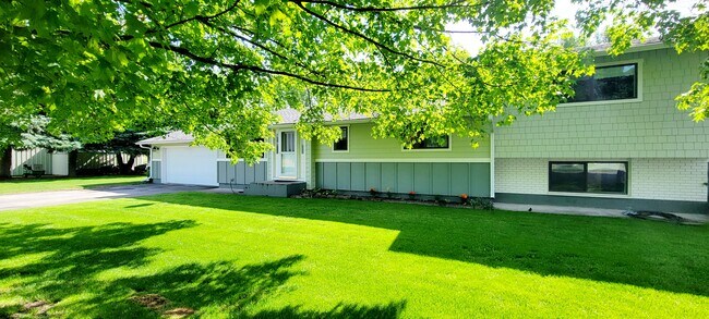 Foto del edificio - 9664 N Idaho Rd