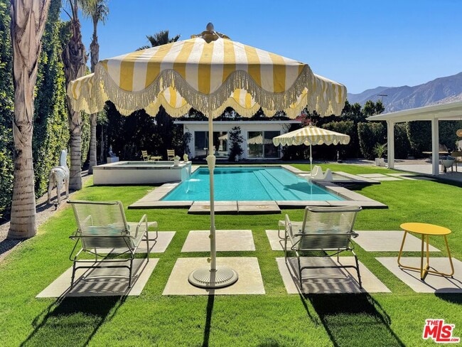 Foto del edificio - 2235 E Paseo Gracia