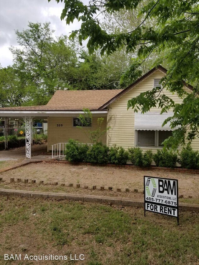 Primary Photo - 2 br, 1 bath House - 329 E. Darrow St.