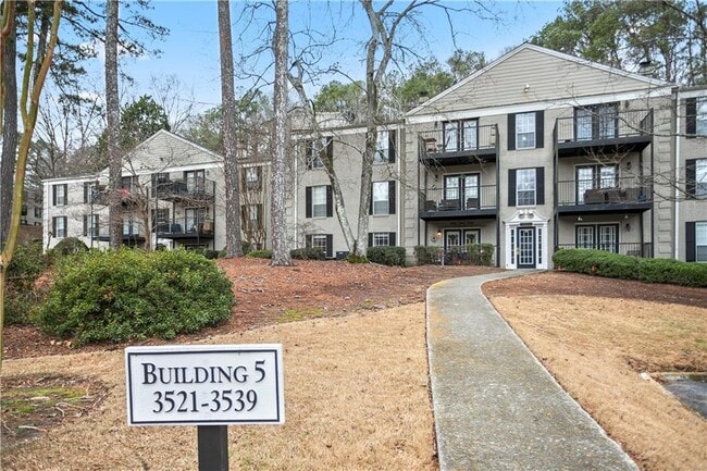 Building Photo - 3521 Essex Ave