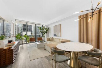 Building Photo - 801 S Miami Ave