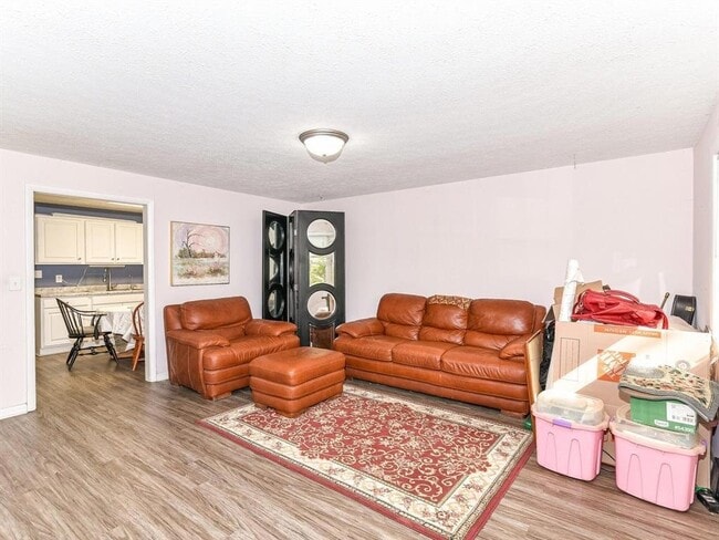 Foto del edificio - 636 E 108th St