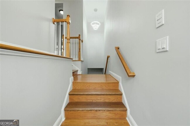 Foto del edificio - 319 Creekbank Way SE
