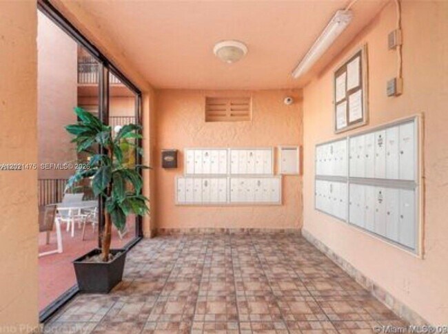 Foto del edificio - 6175 W 20th Ave