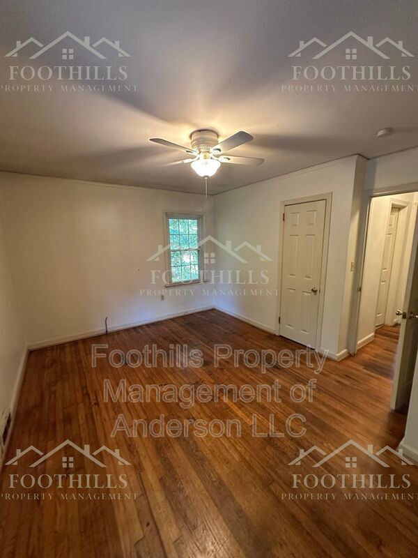 Foto del edificio - 2215 Bellview Rd