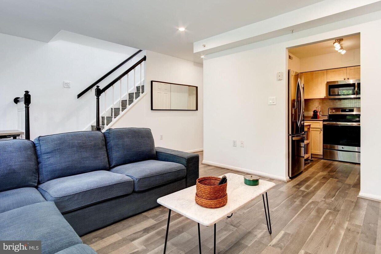 3804 Rodman St NW Unit 302, Washington, DC 20016 Room for Rent in