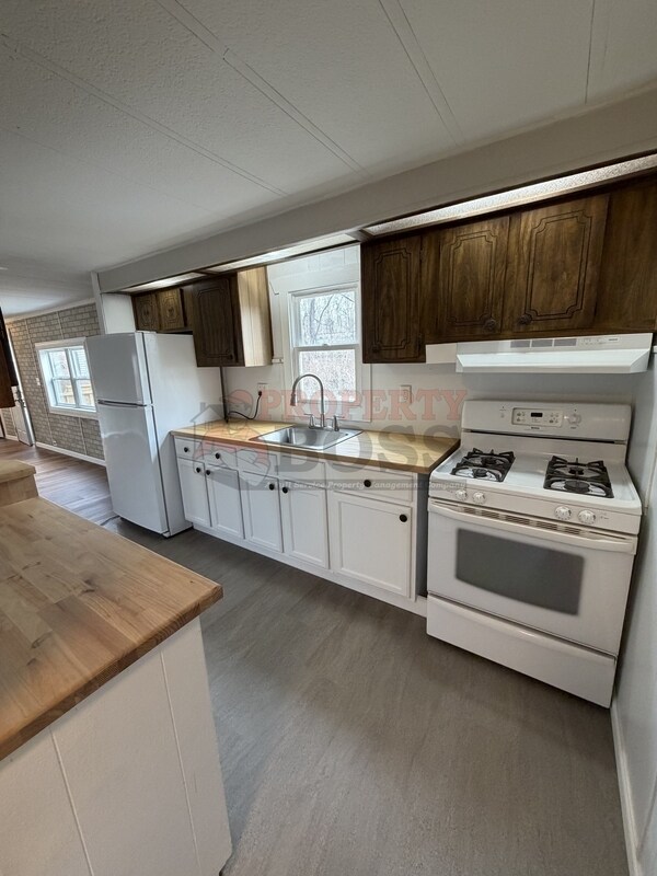 Foto del edificio - 7003 W 21st Ave