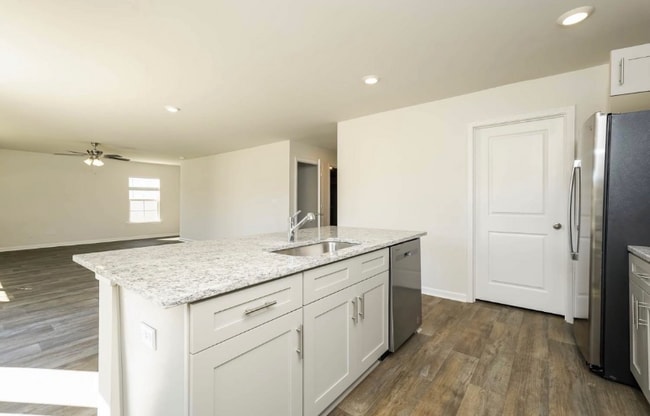Building Photo - 503 Jack Pine St
