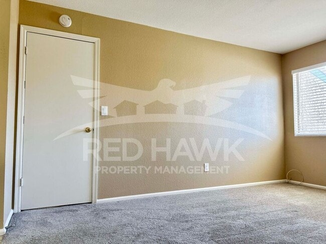 Photo - 623 W Guadalupe Rd House