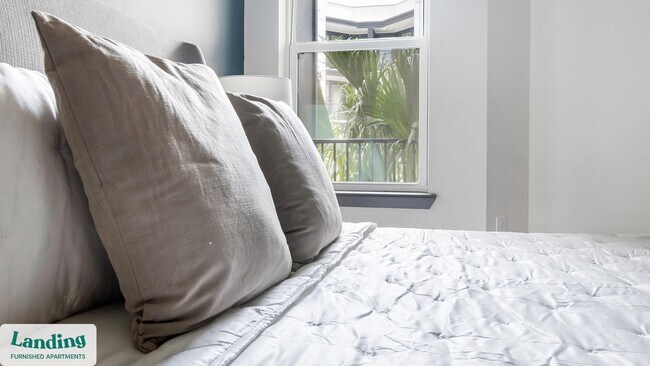 Foto del edificio - 944 Broadcast Pl