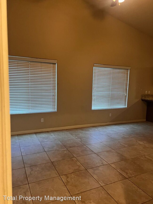Building Photo - 4 br, 2 bath House - 2596 Bell Port Ave.