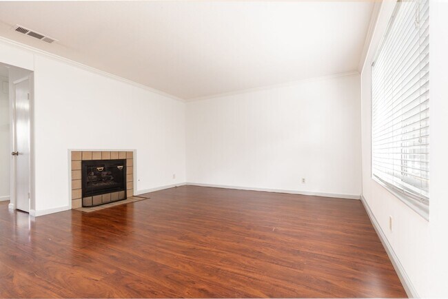 Foto del edificio - Lovely 2 Bedroom Condo in Danville