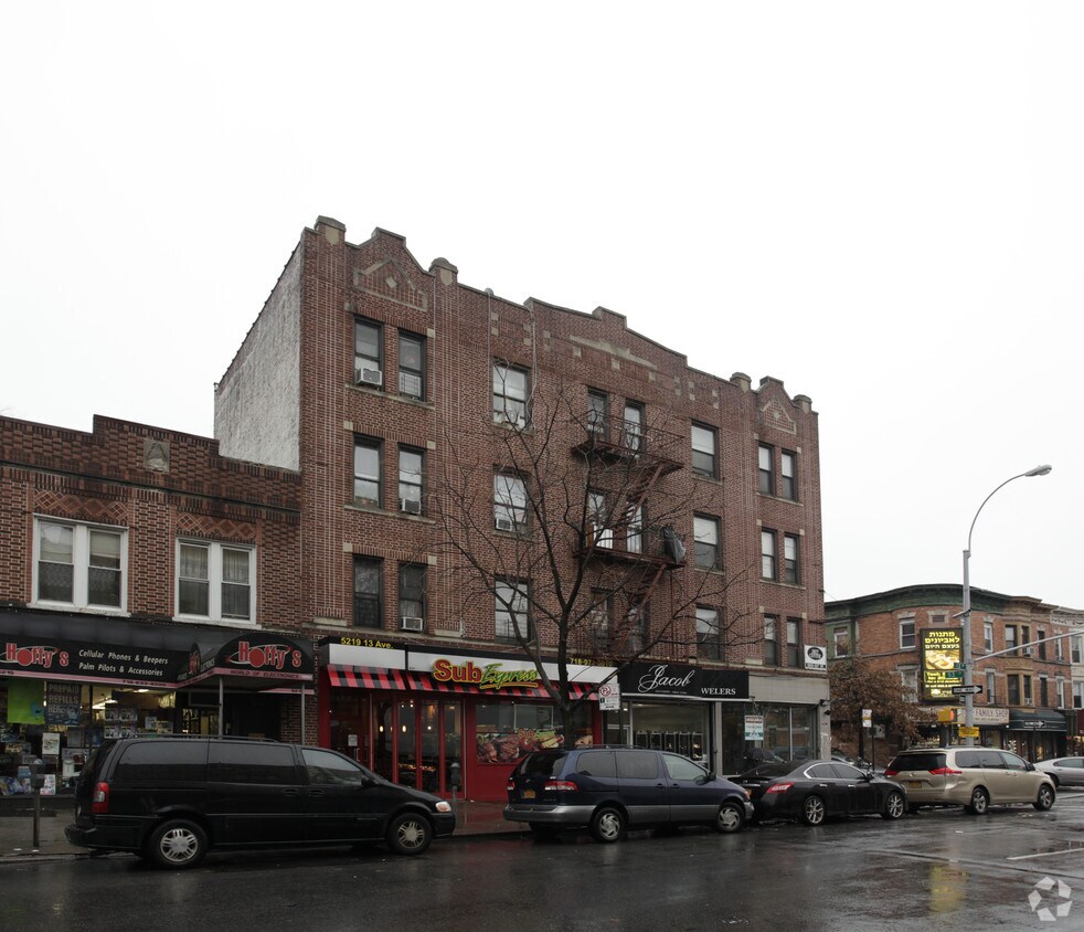 Foto del edificio - 5217-5219 13th Ave