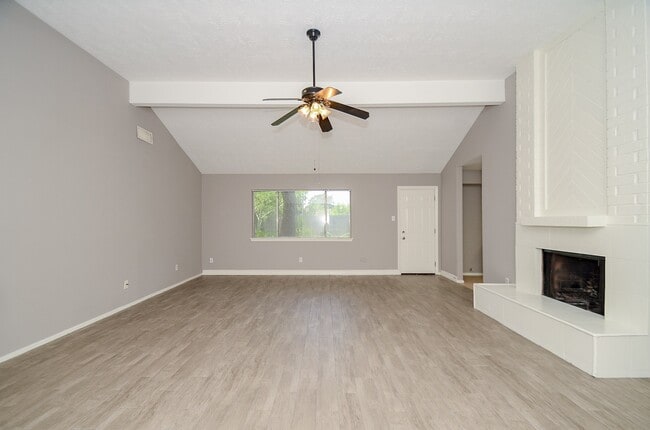 Building Photo - 8319 Bird Run Dr