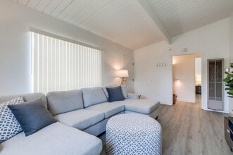 Building Photo - 4114 Fond du Lac Ave