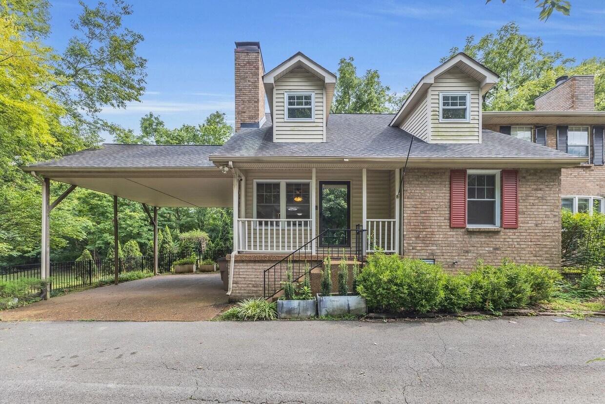 Primary Photo - 5535 Thalman Dr