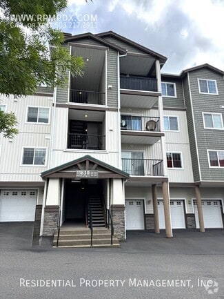 Building Photo - 11830 NW Holly Springs Ln
