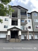 Building Photo - 11830 NW Holly Springs Ln
