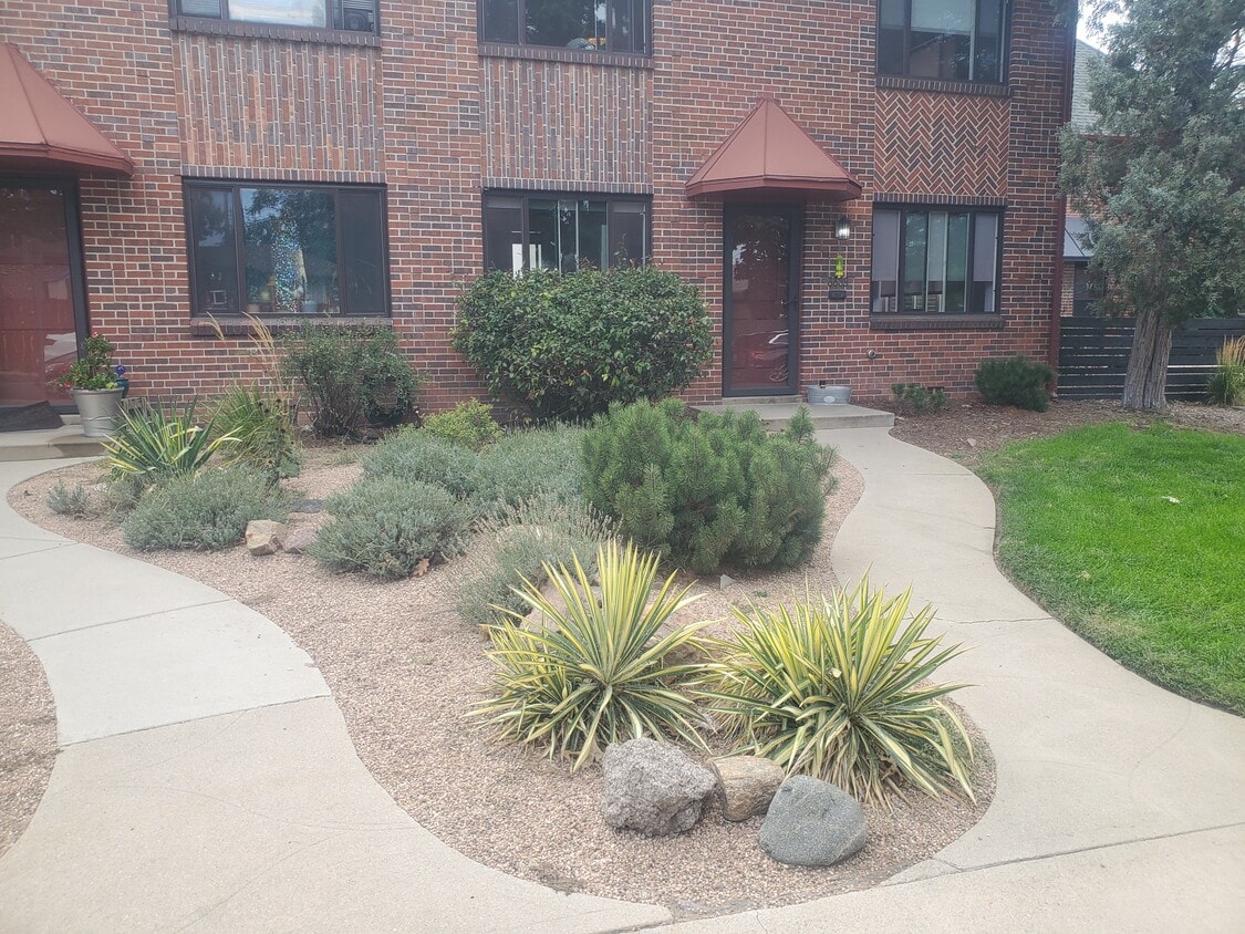 Front - 3339 N Harrison St (Denver, CO)