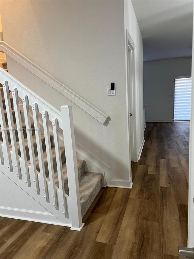 Foto del edificio - 256 SW 159th Ter