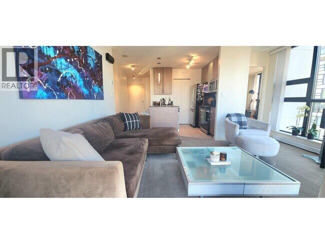 Photo du bâtiment - 909 Mainland St