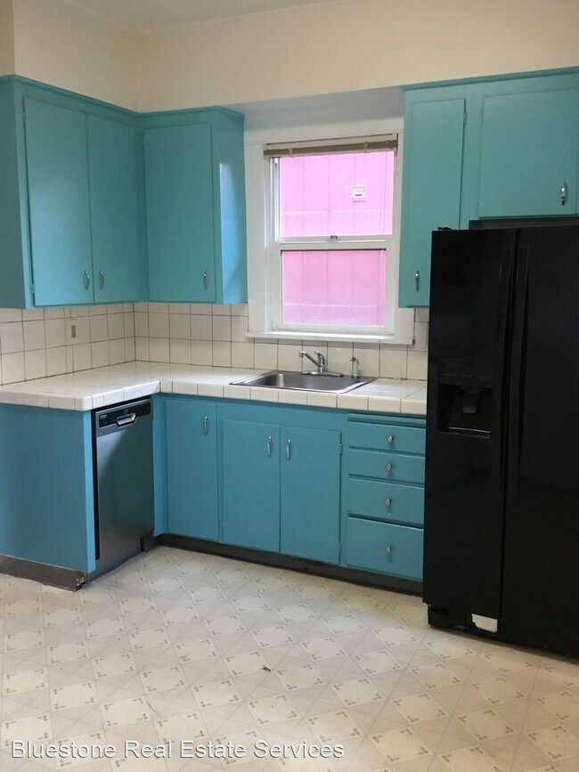 Foto del edificio - 2 br, 2 bath House - 1725 SE Clatsop St.
