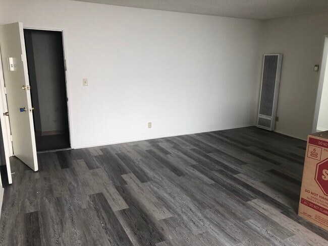 Foto del edificio - 10925 Peach Grove St