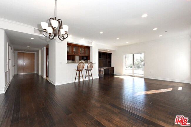 Foto del edificio - 2347 Fox Hills Dr