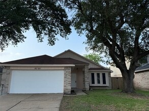 Building Photo - 8322 Sandy Glen Ln
