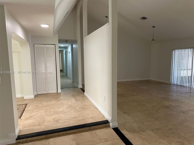 Foto del edificio - 20605 NE 9th Ct