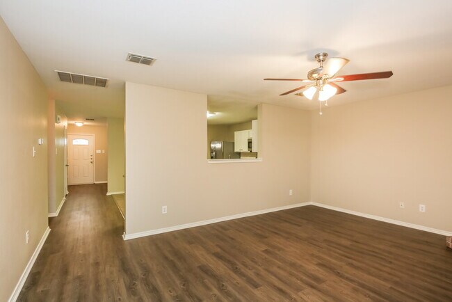 Foto del edificio - 3032 Picket Fence Dr