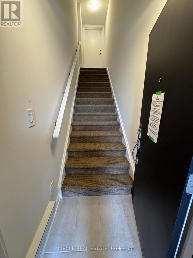 Building Photo - 35 Romilly Ave