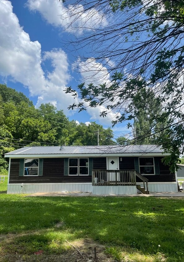 Primary Photo - 3 bed / 2 bath - Cassville