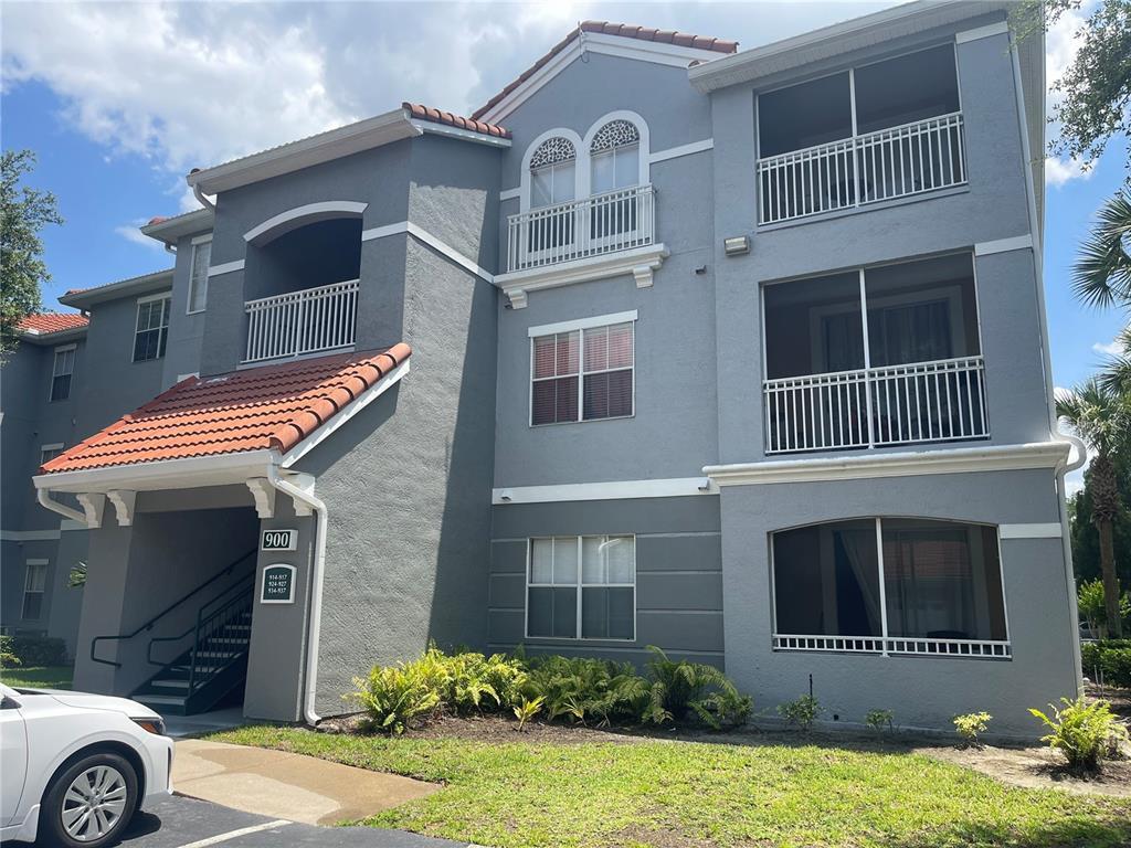 Foto principal - 18001 Richmond Pl Dr