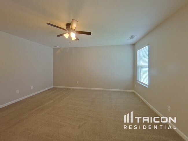 Foto del edificio - 1490 Turning Leaf Ln