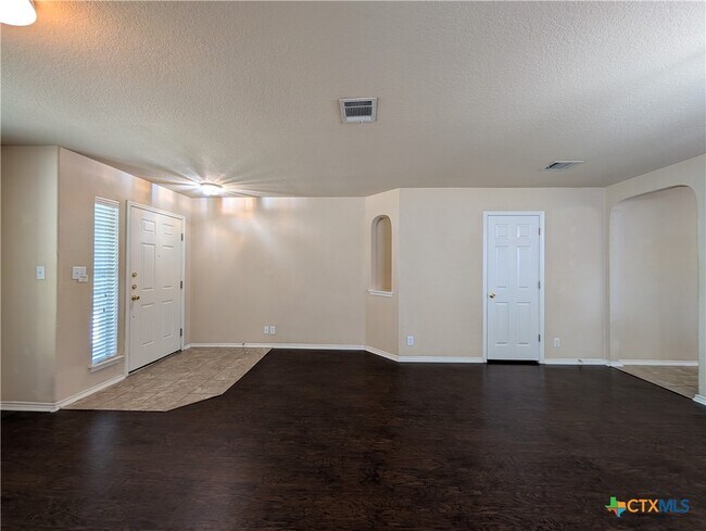 Building Photo - 249 Val Verde Dr