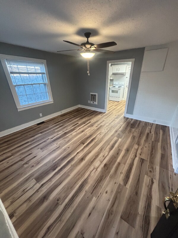 Building Photo - 701 Fanning St